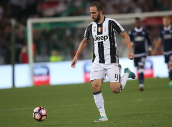 Juventus Continue Napoli Pursuit
