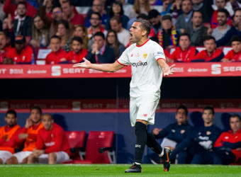 Sevilla to keep the pressure on Barcelona at the top of La Liga